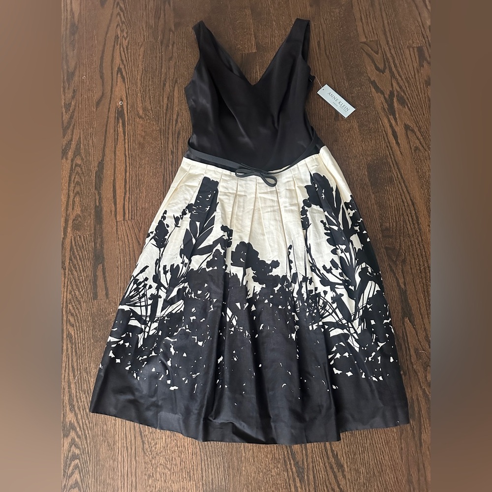 NWT Anne Klein Black and Cream Floral A-Line Dress